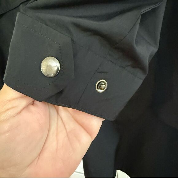 J. Jill Fit Black Light Weight
Windbreaker Full Zip Cinch Waist Jacket - Picture 5 of 10